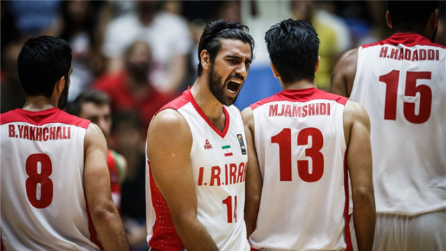 伊朗男篮国手:隔扣易建联是我最佳扣篮 王治郅是最伟大的对手