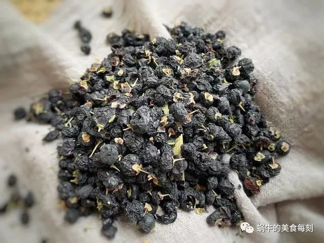 所以今天总结了5钟辨别真假黑枸杞的方法,很实用,大家一起来看看吧