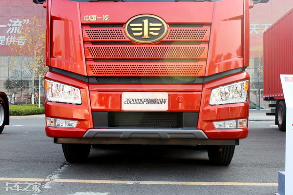 配置不输牵引车,整车全面升级,实拍解放j6p领航版2020款载货车