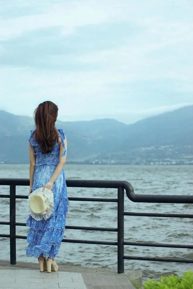 正能量语录背影照