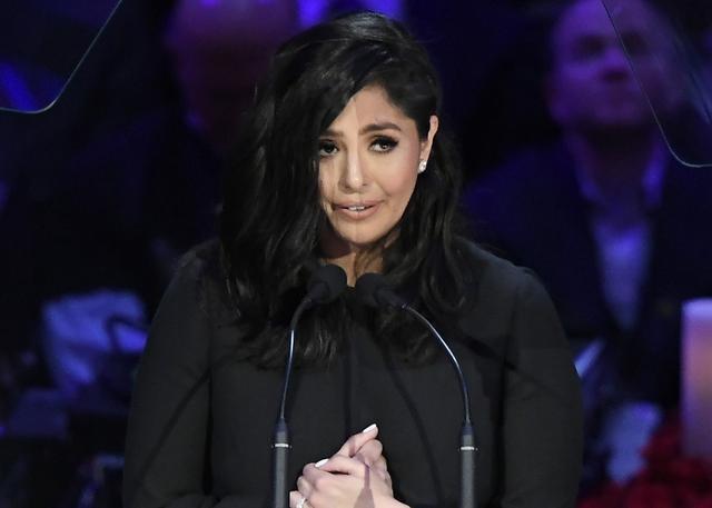 科比入选名人堂 瓦妮莎:我们为他无比自豪_腾讯新闻