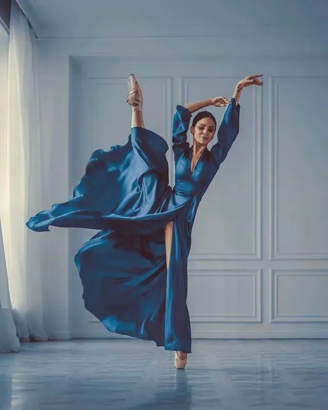 舞蹈人像曼妙形体艺术优雅色调