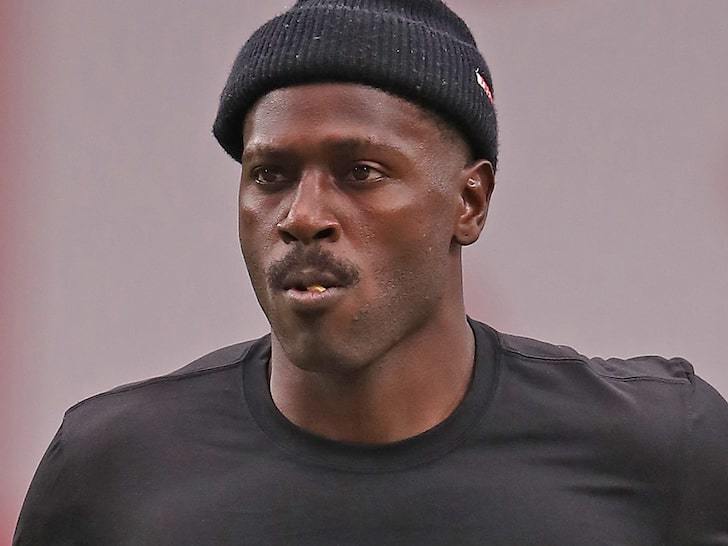 nfl戏精为4千美金大打出手 安东尼奥布朗"喜提"三项新指控