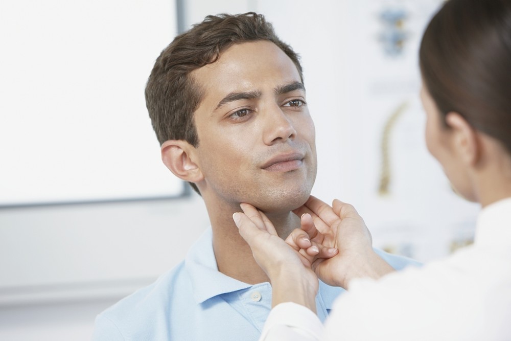 甲状腺功能低下|“甲状腺”不好的人，几种食物经常吃，活血散结，预防甲状腺结节