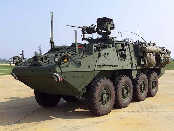 (m1127装甲侦察车)·m1128轮式突击炮和原有的m1126相比,加装了一台