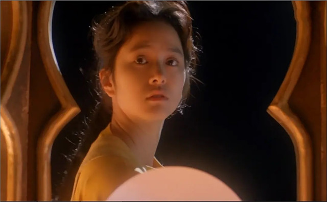 美君也就是梅艳芳中了郭富城恐怖天使之毒,刘德华在医院绝望地问仍然