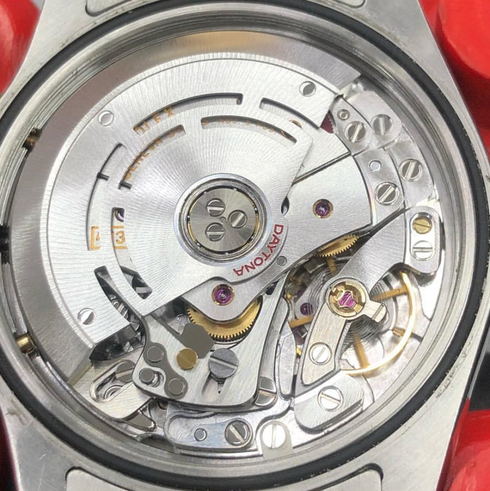 4130全自动上链机芯,这种多功能计时机芯由劳力士独家研发而成,因精简