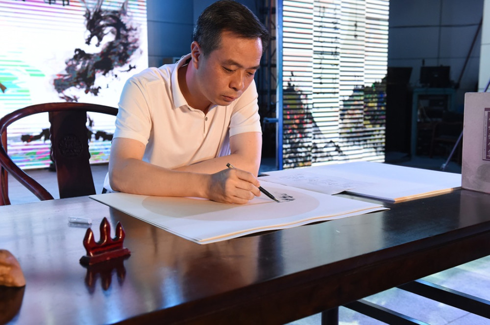 写诗格律不合,诵诗读音不准,康震为何能