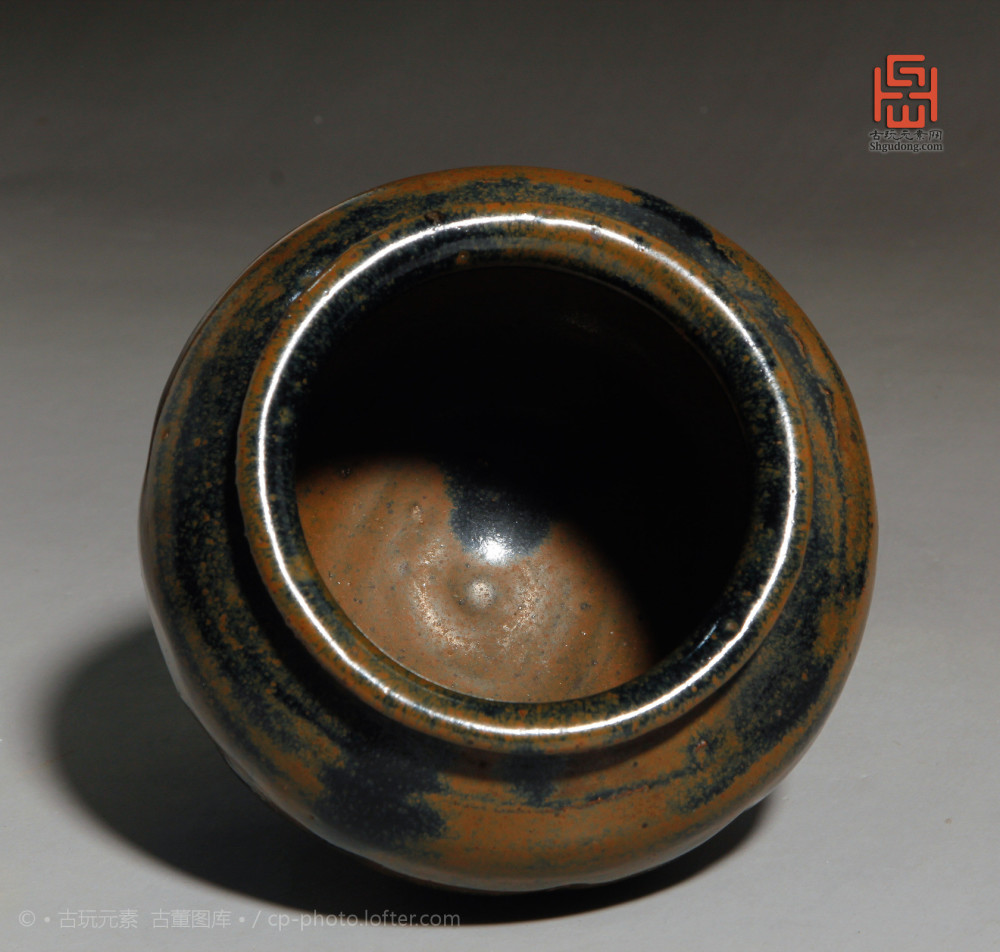 金元磁州窑黑釉瓜楞罐