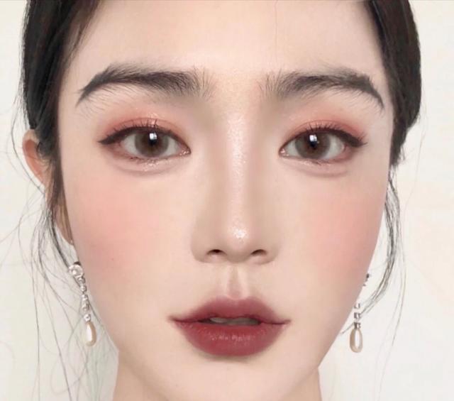 微笑唇性感,花瓣唇唯美,你是哪种?