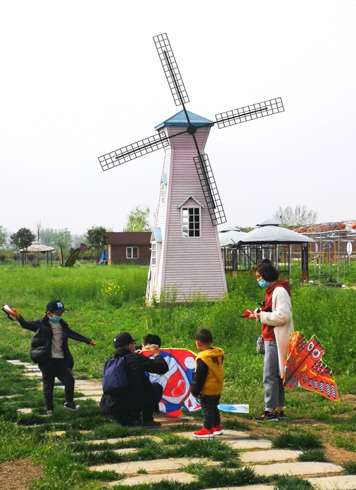 "4月5日晚7时许,漯河市沙澧春天生态园综合部负责人崔会告诉大河报.
