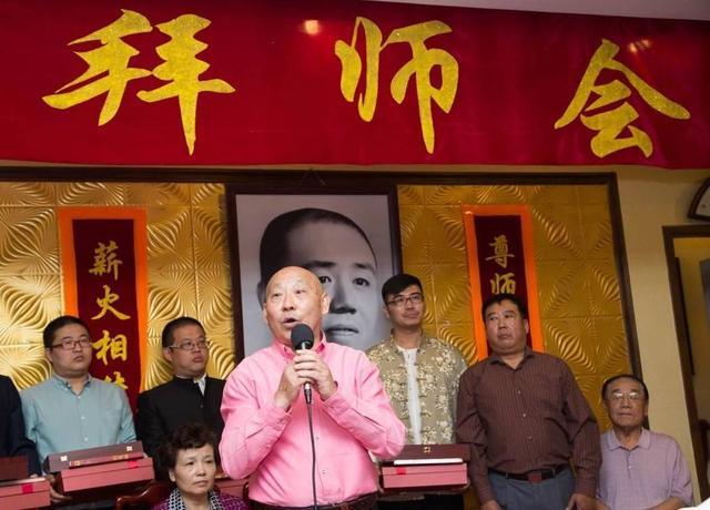 郭德纲拜师侯耀文他担任引师事后却称自己不该出现到底为什么