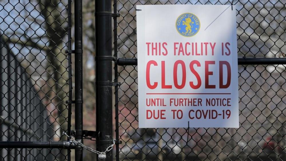 英国养老院疑似集中爆发新冠疫情被封锁7天内13人死亡