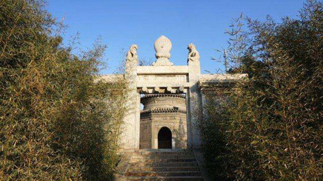 国内唯一保存完好的太监墓地宫阴森诡异这件展品让人不寒而栗