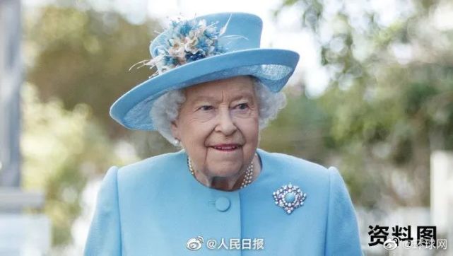 英国首相高烧入院女王发表电视讲话