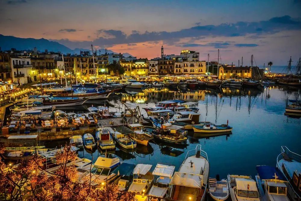 十大欧洲小城市"之一,这反映出塞浦路斯为吸引外来投资所作的不断努力