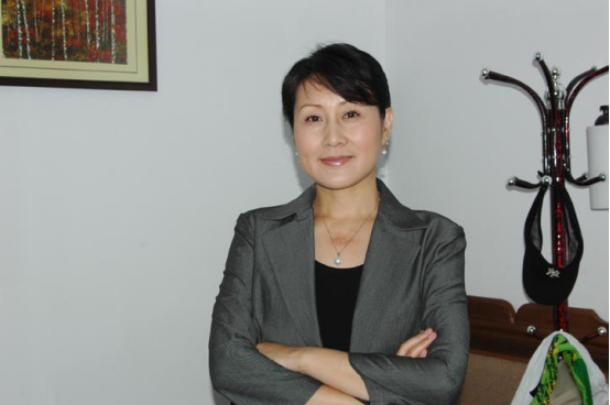 《完美关系》里事业型女强人李月如,演的是女一号江达琳的母亲,因为