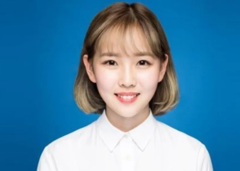 女生拍证件照时,记住这4个"小心机",轻松拍出"女神照"呦!_腾讯新闻