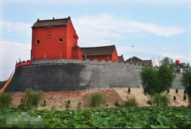 台骀庙位于侯马市区西部高村乡西台神村北的汾河岸畔,始建于东周时期