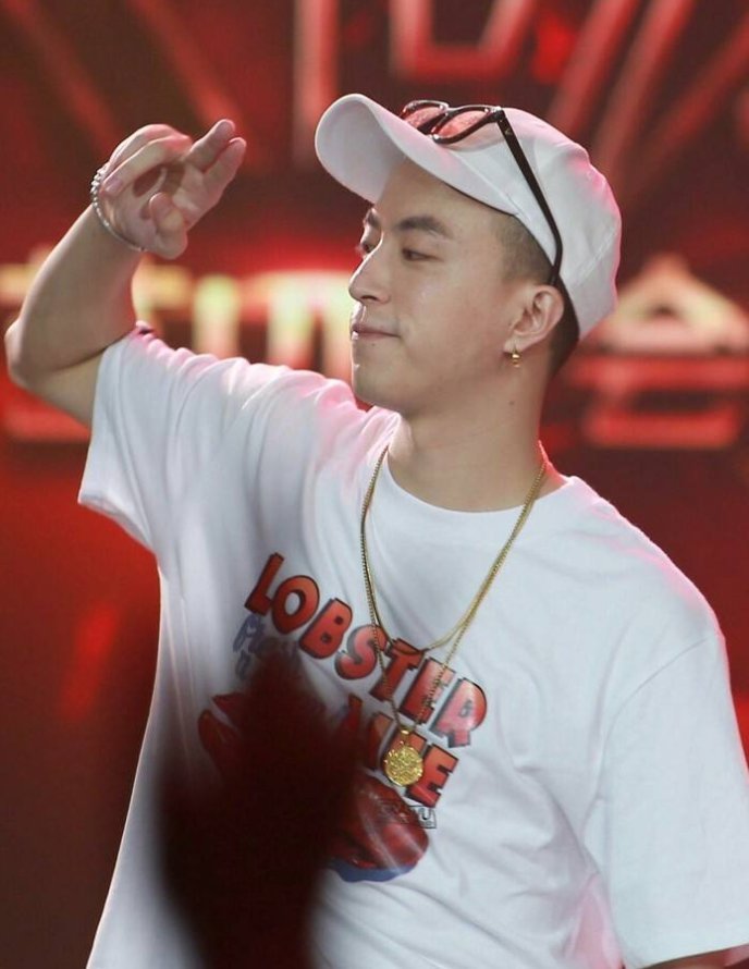 青你2 继lisa后 官宣jony J 导师支配的恐惧 腾讯新闻