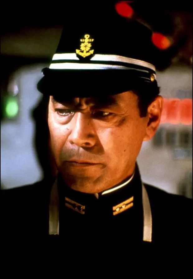 显然认可三船敏郎的不只是黑泽明,他的演技在世界范围内都得到赞赏,和