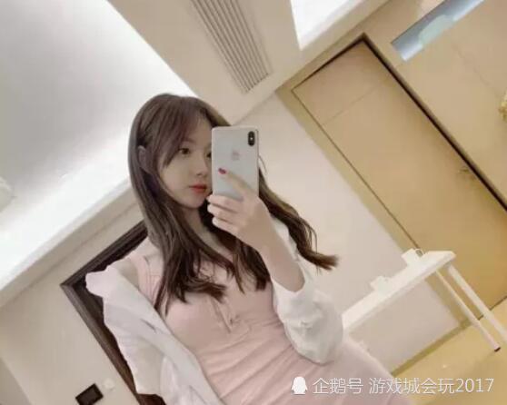 斗鱼娱乐一姐姜允儿正式复播曾在年度晋级十大之后却突然宣布停播