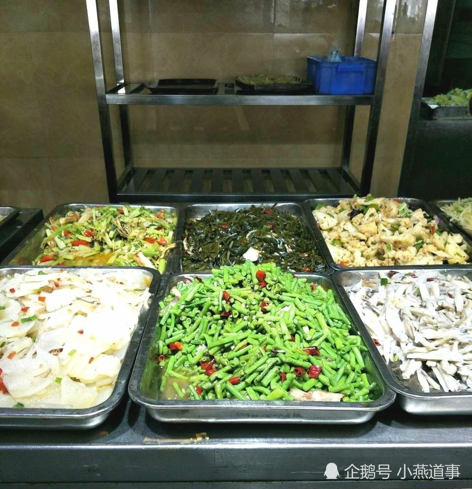 富士康食堂飯菜到底多豐盛?員工曬出吃飯照片,網友:看完餓了_騰訊新聞