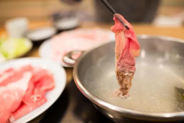 餐桌上3种鱼肉蛋 竟藏大量寄生虫 不想肝被掏空 胃肠长满虫 赶紧停筷 腾讯新闻