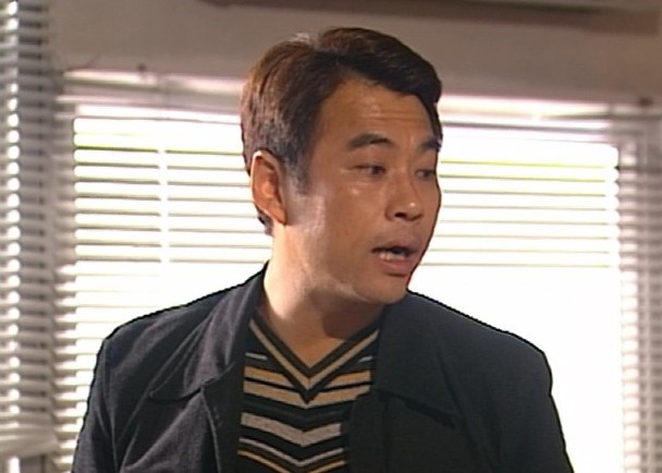 59岁tvb绿叶王,有老婆1儿子事业也稳定,走错路出轨小30岁女同事!