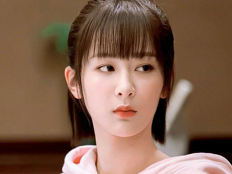 女星四大顶流杨幂夺魁榜首赵丽颖第二90后仅有热巴杨紫