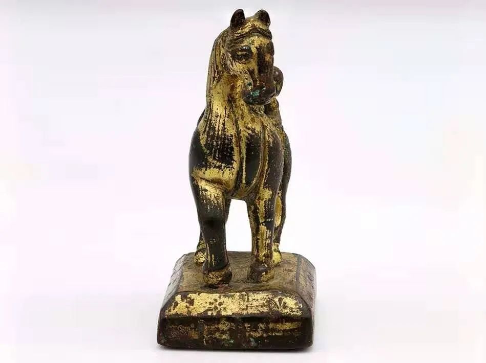 鎏金铜马 唐代 高6厘米 1969年定州市静志寺塔基地宫出土