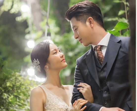 韩国娇妻爆红网络:老婆千娇百媚,老公一言难尽,千奇百怪