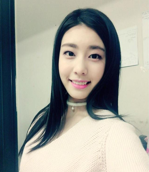 恭喜苏志燮与小17岁女友赵恩静相爱前美女主持今天登记结婚