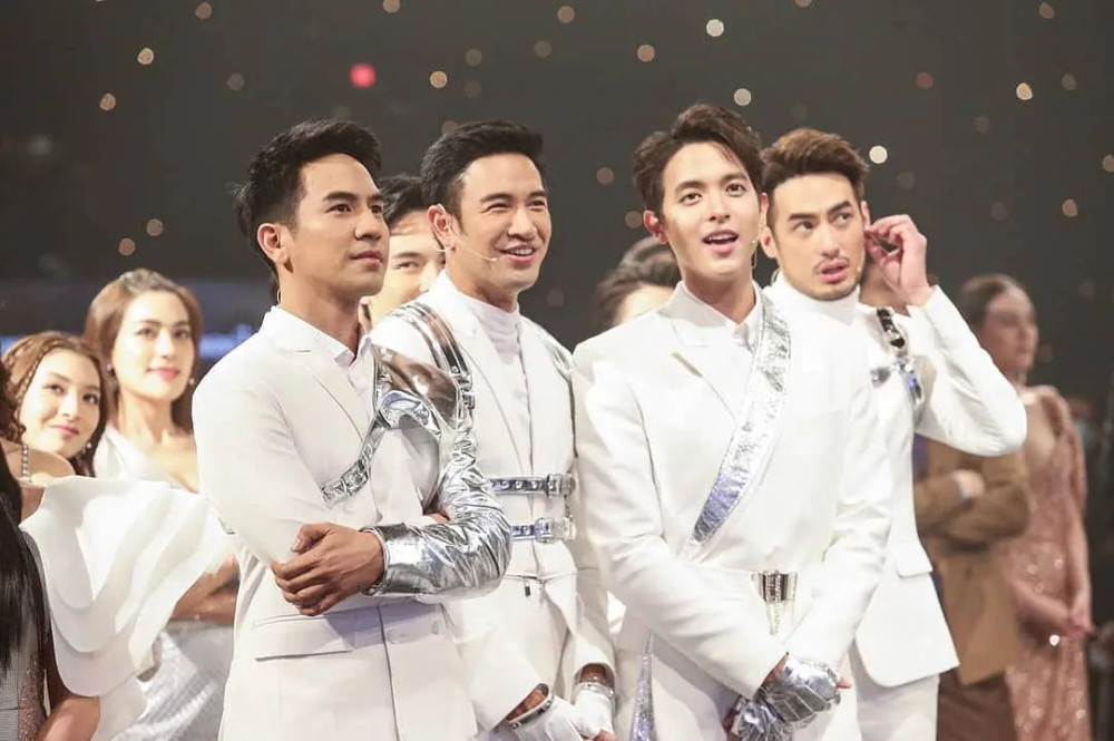 泰国三台举行50周年台庆帅哥美女齐聚