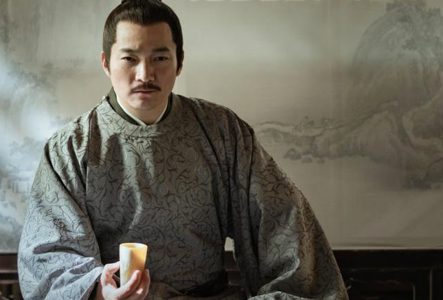 吕秀才一角大火,积累了不少观众缘,这次在《清平乐》中他饰演的是北宋