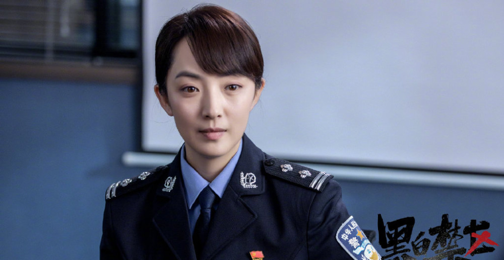 《黑白禁区》根据赵俊凯的同名ip小说改编,讲述了卧底警察淦天雷长达