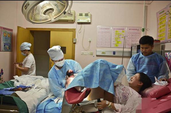 只有宫口开的足够到才能确保宝宝顺利从宫口分娩出来,当然这也是顺产