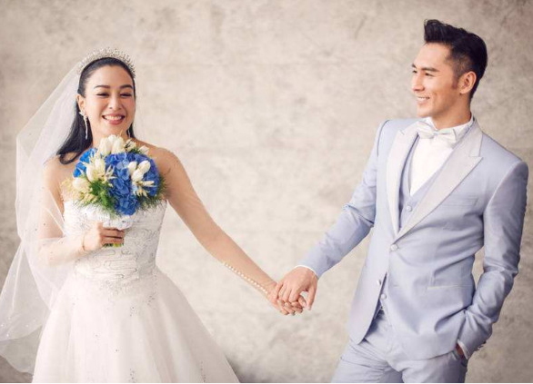 2015年钟丽缇张伦硕参录《如果爱》相识相爱,2016年钟丽缇张伦硕结婚