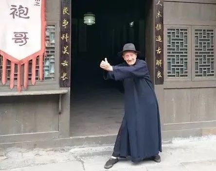 传说中最后一个袍哥重庆还有女袍哥,欧阳致钦,也称蓝致钦,是蓝文彬的