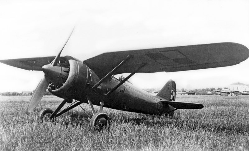 波兰PZLP11战斗机图片