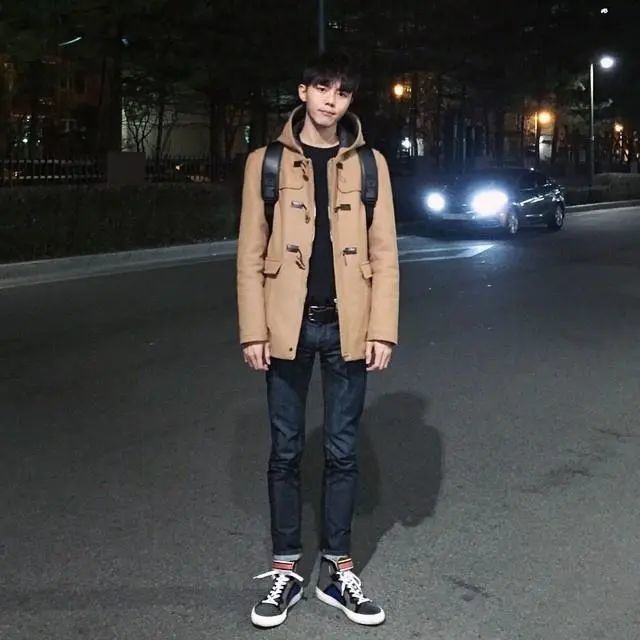 学院风来袭,9套学生党穿搭又文艺又帅气,适合18-15岁男生!