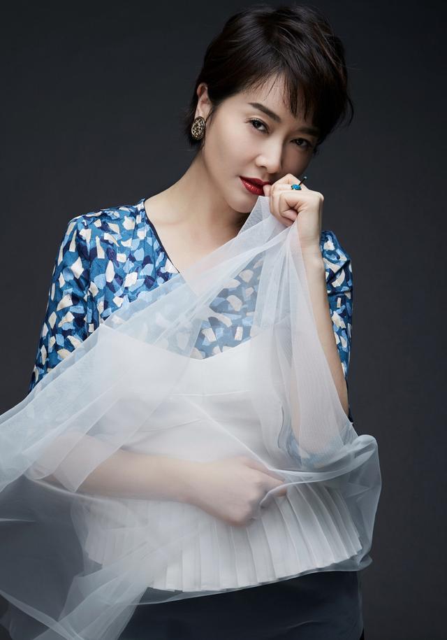 左小青:曾与陈道明孙红雷传绯闻,成名后转身嫁大她20岁百亿富豪