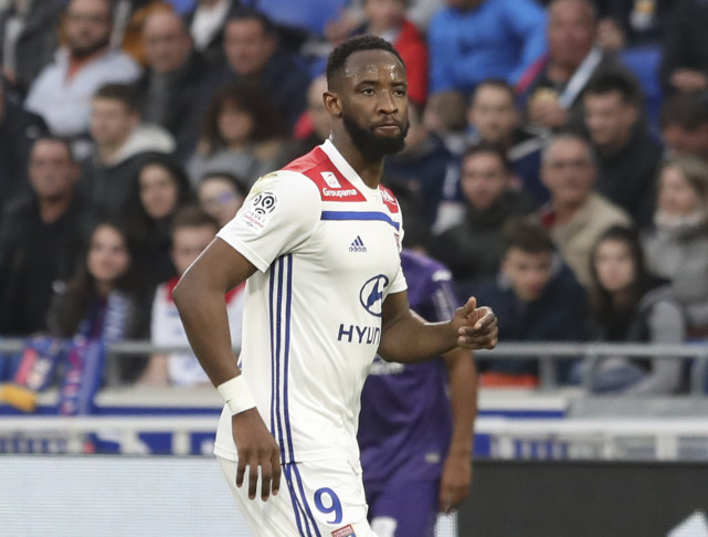 队报先租后买马竞已报价里昂前锋登贝莱