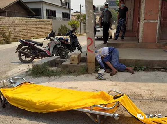 口吐白沫死亡图片