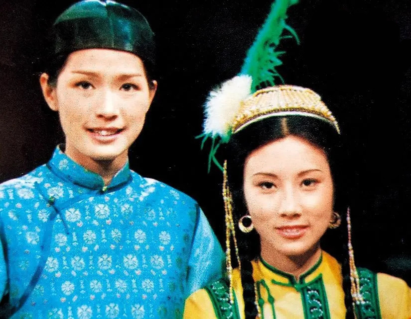 70岁黄淑仪近照身材圆润显富态多年来对汪明荃弄伤她耿耿于怀