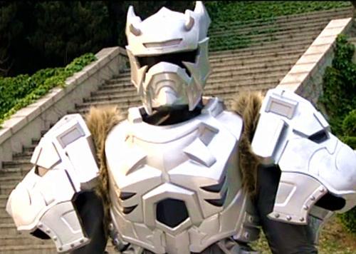 还记得铠甲勇士的雪獒侠吗?11年过去后颜值依旧逆天,帅到掉渣!
