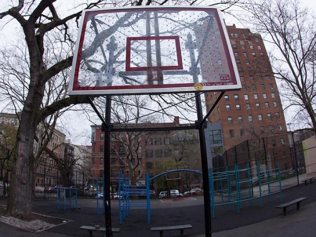 科比生前最爱去的地方之一,最具传奇的街球赛场,现今被迫关闭