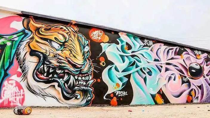 街头的武汉人,"朋克之城""兴盛涂鸦之城"解放了!