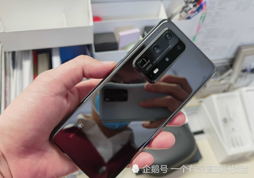 max以及小米10 pro甩在身后,值得说的是, 发布会还带来了顶配华为p40