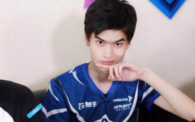 estar猫神发文称"休息一段时间",暗示替补,走当年小渝的路?